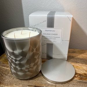Bluemercury Holiday Cheer Luxury Candle 30 Oz  NEW In Box